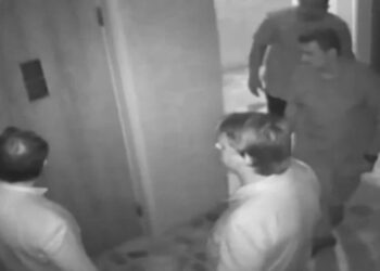 Um funcionário da embaixada da Hungria confirmou quer Bolsonaro dormiu na embaixada