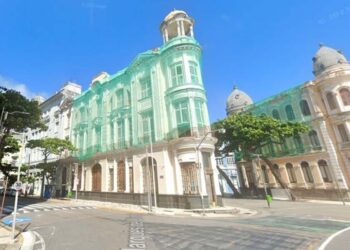 Prédios tombados no Recife onde serão construídos um espaço cultural e restaurante em formato de zeppelin