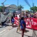 Manifestantes protestaram em frente ao edifício-sede da prefeitura do Recife, no Centro da cidade