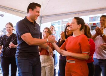 Raquel Lyra em ato pela reeleição de Rodrigo Pinheiro em Caruaru