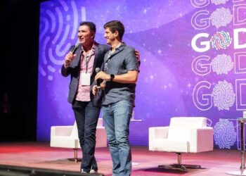 O empresário Janguiê Diniz e o prefeito João Campos (PSB)