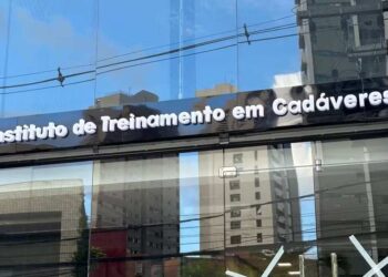 Instituto de treinamento em anatomia humana gera polêmica no Recife.