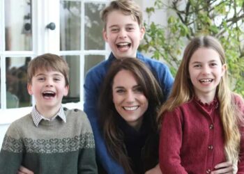 Kate se desculpou pela "confusão" causada pela edição de uma fotografia de família.