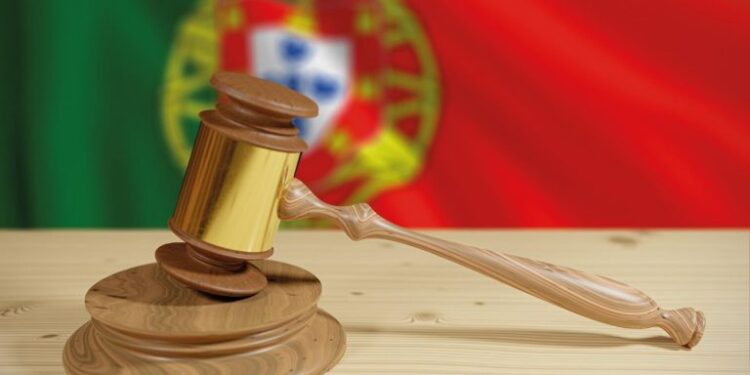 60 advogados fizeram a inscrição, mas permanecem em uma situação onde não existe decisão e apoio de ambos os lados