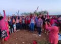 Mulheres do MST celebram ocupação realizada em Juazeiro neste domingo (8)