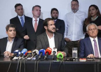 Presidente eleito do União Brasil sinaliza mudança de rumo e que partido pode desembarcar do Governo Lula.