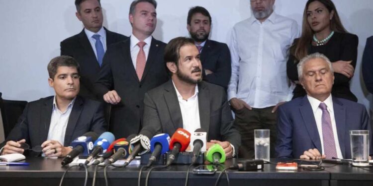 Presidente eleito do União Brasil sinaliza mudança de rumo e que partido pode desembarcar do Governo Lula.