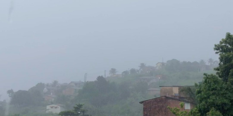Segundo a Apac, o dia é de chuvas intensas no Estado. Na foto a cidade Barreiros.