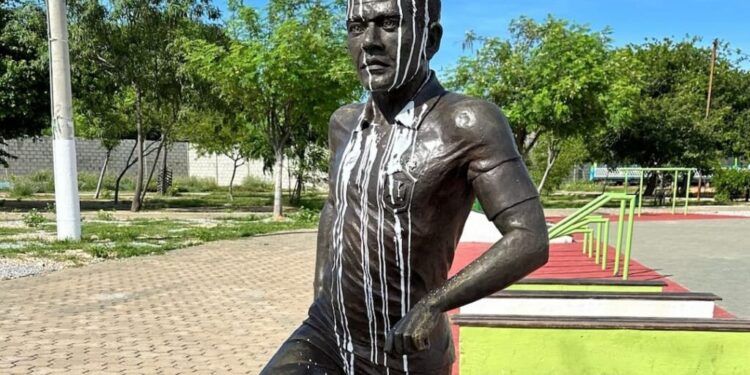 O MP da Bahia já havia encaminhado uma manifestação à Justiça com o pedido de retirada da estátua.