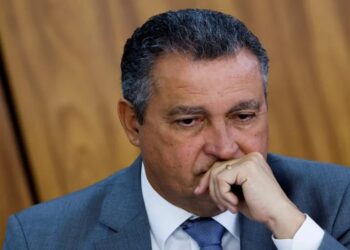 Os respiradores comprados por Rui Costa nunca foram entregues, e os valores  não foram recuperados totalmente