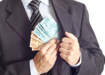 TCE julgou irregular um contrato da Secretaria de Educação do Recife, válido entre 2013 e 2017.