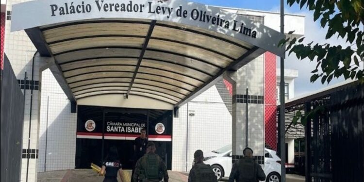 A operação que revelou o esquema prendeu temporariamente três vereadores e outras 10 pessoas