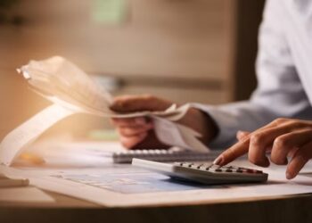 A equipe econômica enfrenta resistências internas para rever os pisos