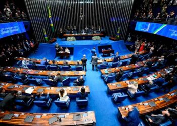 Pré-candidatos ao Senado em Pernambuco intensificam campanha