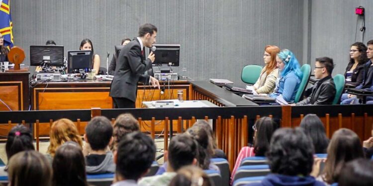 Júri simulado em universiadade do Rio Grande do Sul