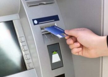 Influencer e três pessoas presas por integrarem quadrilha do 'golpe da régua' em São Paulo.