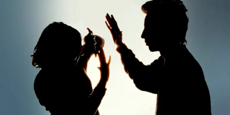 Ex-companheira de filho de Lula relata agressões psicológicas e físicas.