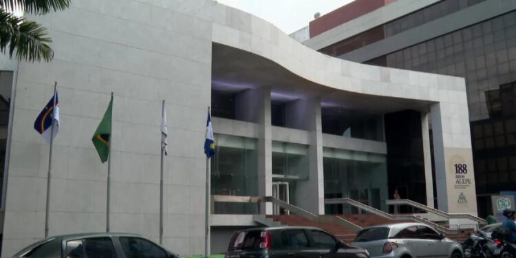 Desafios da licença-maternidade para deputadas no Brasil.