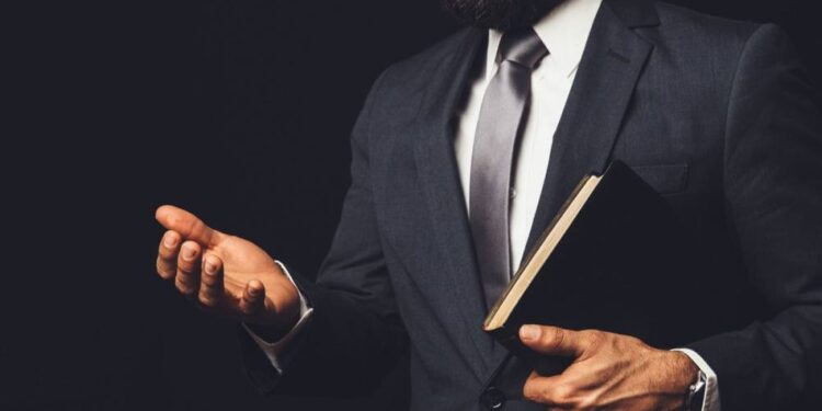 Líder religioso suspeito de abuso sexuais.