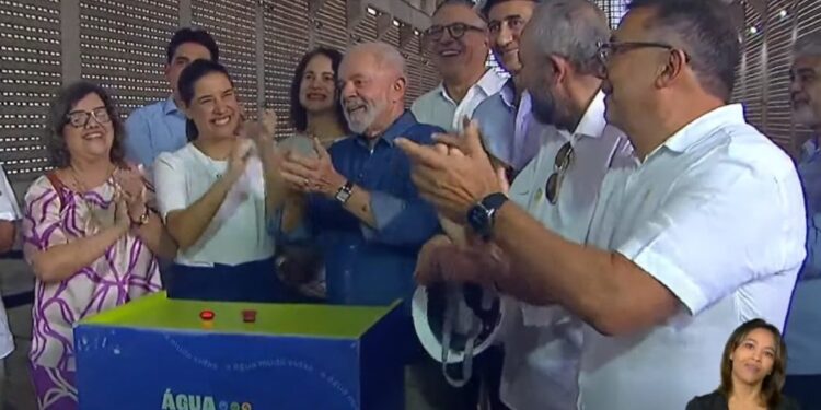 Governadora Raquel Lyra e Presidente Lula acionam Estação Elevatória de Água Bruta no Agreste de Pernambuco.