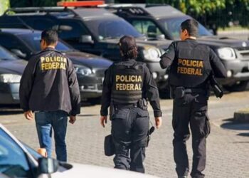A Polícia Federal deflagrou operação para reprimir a prática de crimes contra a administração pública.
