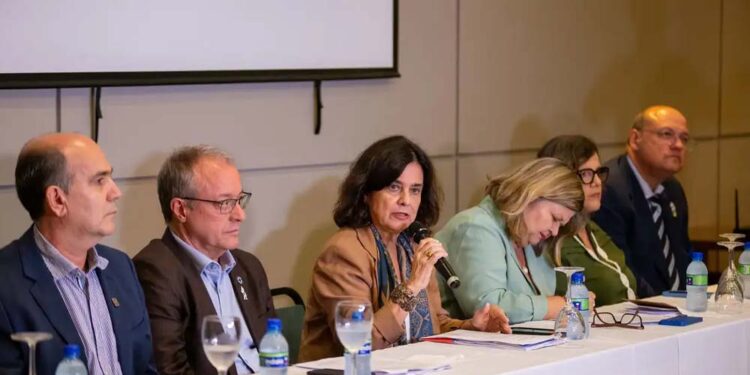 Ministra da Saúde, Nísia Trindade, em anúncio da inauguração de nova fábrica da Hemobrás