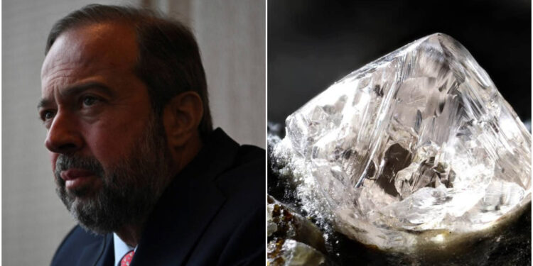 Alexandre Silveira, abriu uma mineradora três meses após o político assumir o comando da pasta