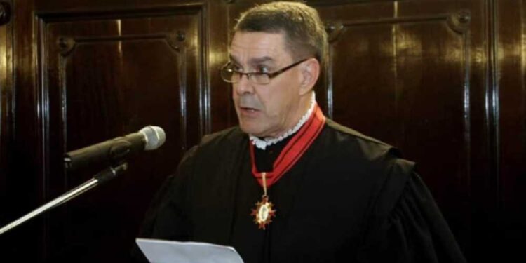 Desembargador Ivo de Almeida, do TJ-SP.