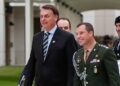 O ex-presidente Jair Bolsonaro e seu então ajudante de ordens, Mauro Cid