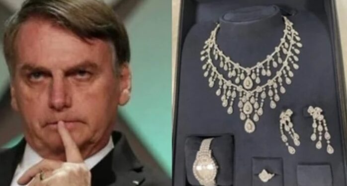 Segundo a PF, ex-auxiliares de Bolsonaro venderam os presentes oficiais e entregaram o dinheiro em espécie para o ex-presidente.