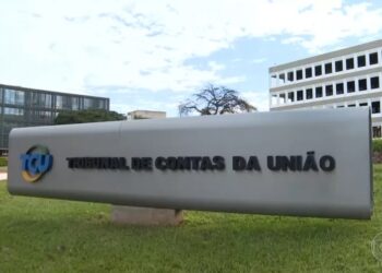 O ministro também determinou que a Secom seja intimada para prestar informações sobre o caso no prazo de 15 dias