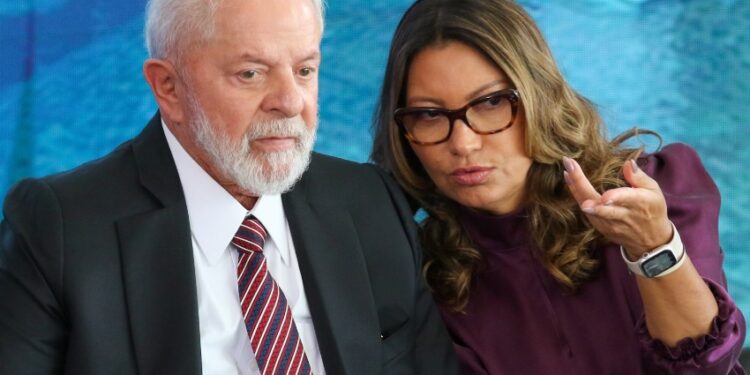 A primeira-dama já atua como uma porta-voz do partido para engajar mulheres