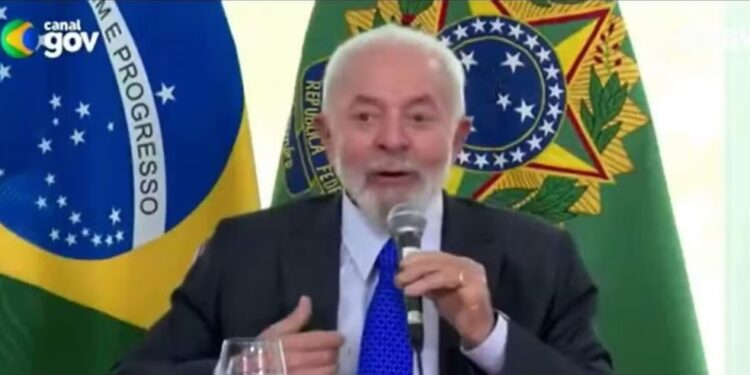 O presidente se dirigiu a Fernando Haddad, ministro da Fazenda, e disse que o dado era uma “notícia triste”