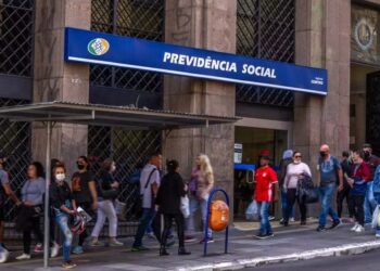 Segundo as investigações, grupo criminoso abria contas falsas na Caixa para desviarem pagamentos