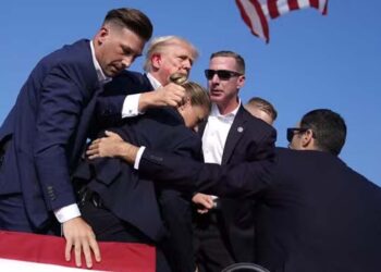 Comício de Trump é interrompido após sons de tiros, na Pensilvânia