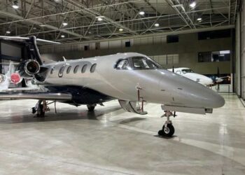 Um avião foi apreendido durante a operação. (Foto: Divulgação)