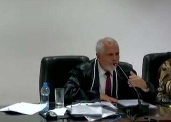 O desembargador Luís César de Paula Espíndola, do TJ do Paraná, foi condenado em 2023, pelo STJ, por violência doméstica