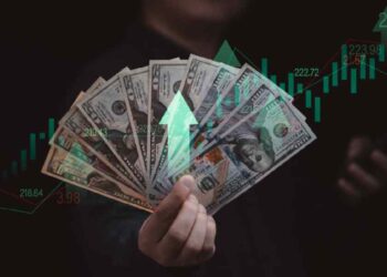 Aumento do dólar tem preocupado especialistas