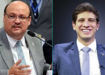 Mozart Sales (esq) largou mão de ministério para concorrer à vaga de vice de João Campos.