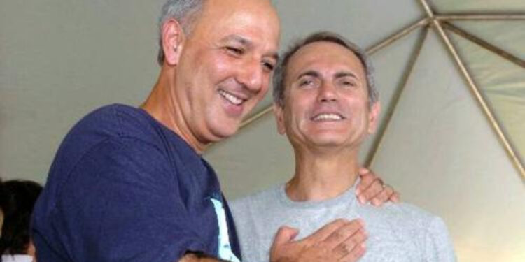 O governador José Roberto Arruda (à esquerda) e o vice-governador Paulo Octávio (à direita).