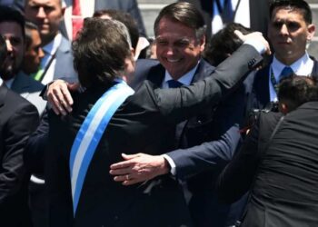 Jair Bolsonaro durante posse de Javier Milei na Argentina (Foto: Luis Robayo/AFP)