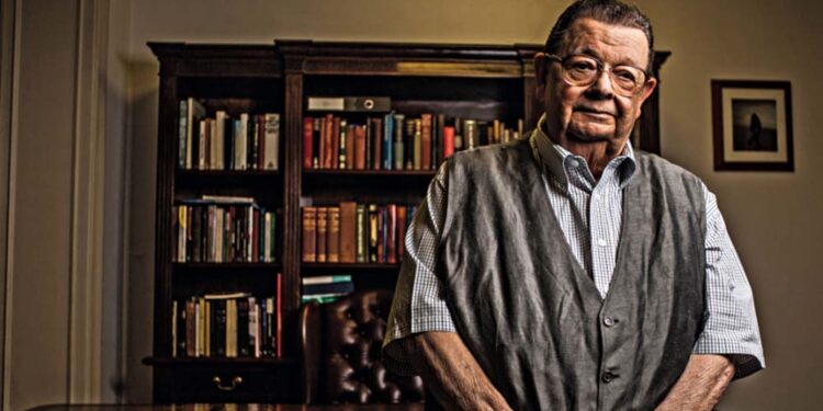 Antônio Delfim Netto era economista, professor e político