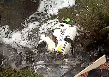 Segundo relatório de inspeção, avião tinha problema no painel. Falha não impedia voo, mas dificultava operação