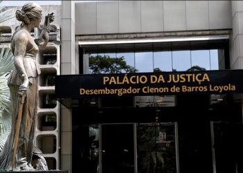 Ao todo, ao menos 19 pessoas foram alvos de mandados de busca e apreensão na investigação que mira juiz da Comarca de Silvânia