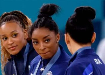 Simone Biles (foto) e Rebeca Andrade protagonizaram competições acirradas