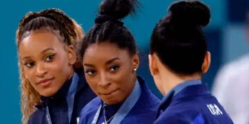 Simone Biles (foto) e Rebeca Andrade protagonizaram competições acirradas