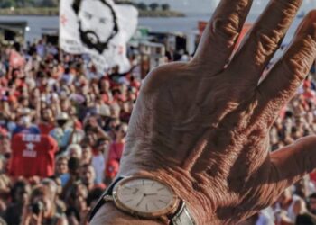 Relógio de R$ 60 mil foi presente da grife francesa Cartier