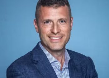 Ministério Público do Trabalho investiga empresário bilionário por irregularidades trabalhistas.