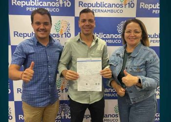 Vereador Rodrigo Coutinho - Ozeias Paulo (centro) - Vereadora Ana Lúcia.