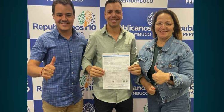 Vereador Rodrigo Coutinho - Ozeias Paulo (centro) - Vereadora Ana Lúcia.